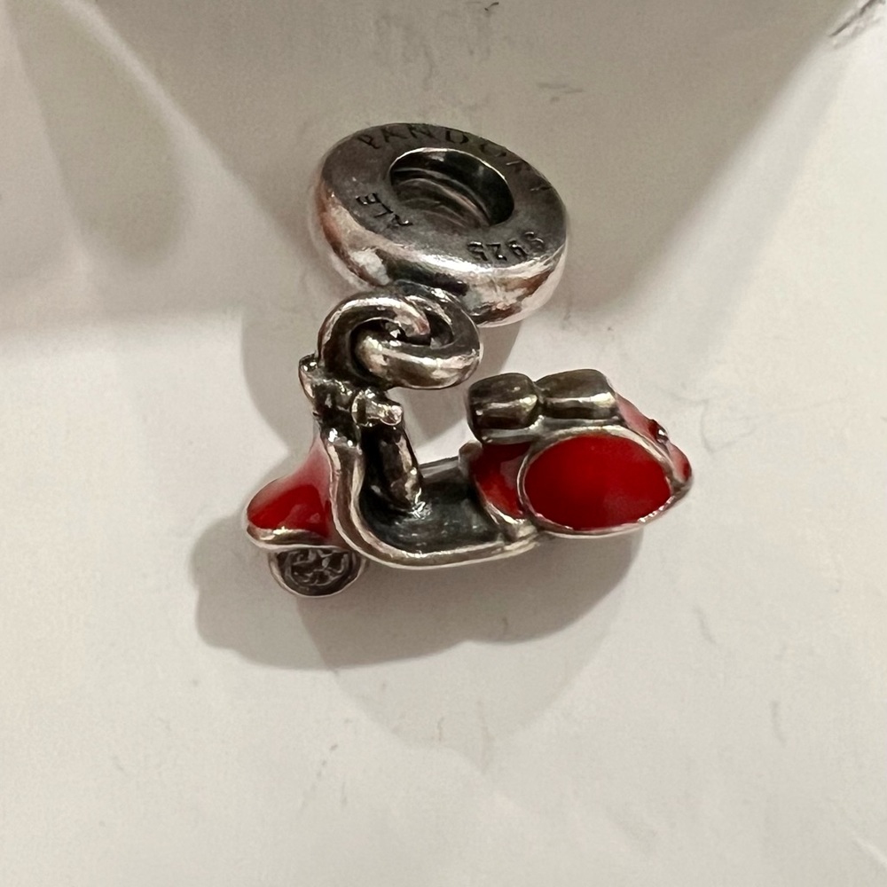 Pandora French scoter charm